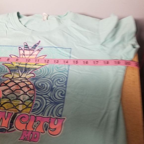 Ocean city MD blue short sleeve pineapple Medium M - Picture 5 of 10